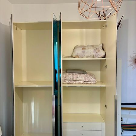 Joy House -Central City Near Metro Arco Della Pace Brera-Entire Apartment Perfect For Work & Play, Nightlife With Ac & Fast Wifi Welcome To The Cool Joy House! Milão Exterior foto